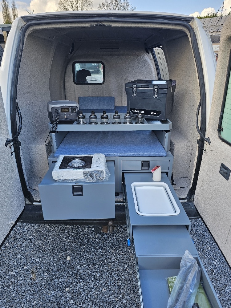 Jumpy isolé et aménagé – Image 12